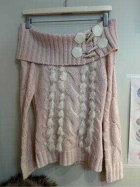 Off-Shoulder Pink Cable Knit Sweater with rabbit Fur Trim